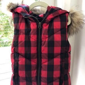 GAP kids Gingham Puffer Vest